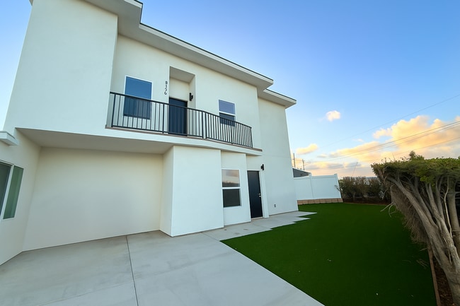 Building Photo - 5176-5178 Ewing St. Unit 5178 Ewing St.