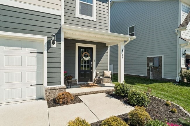 Photo - 2216 Robert Gwynne Dr