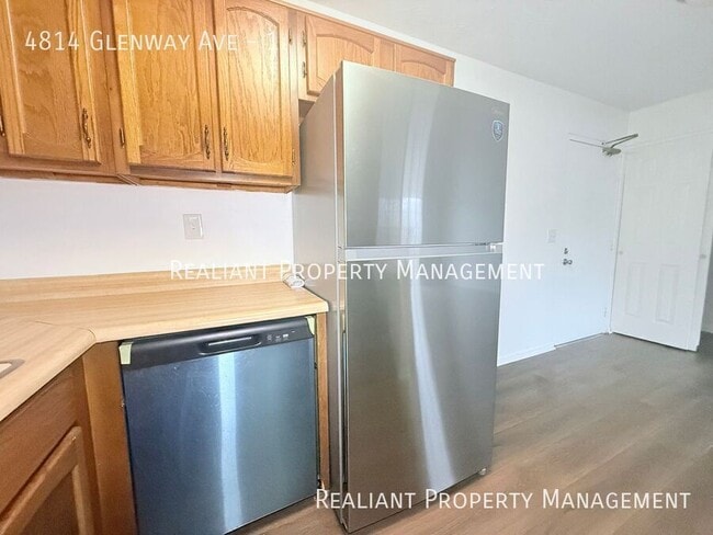 Photo - 4814 Glenway Ave