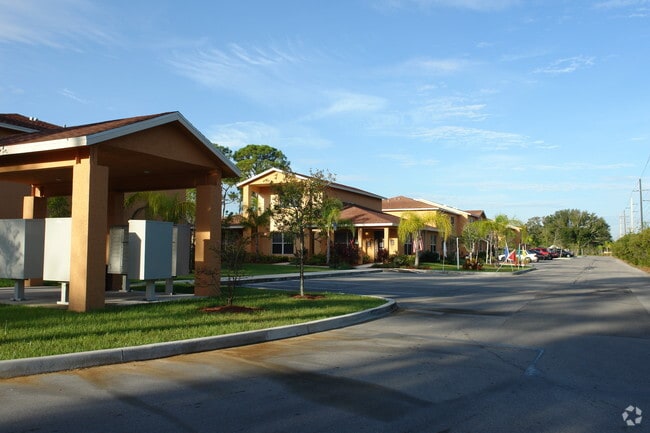 Weatherbee Townhomes - Weatherbee Townhomes