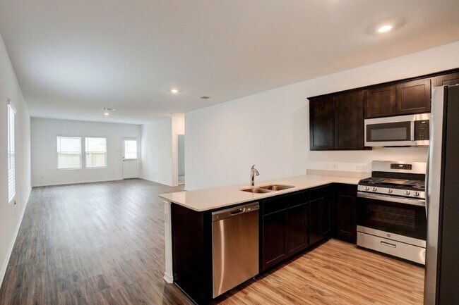 484 Gabbro Gdns