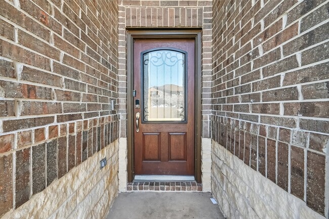 Photo - 1322 Eagle Pass Dr