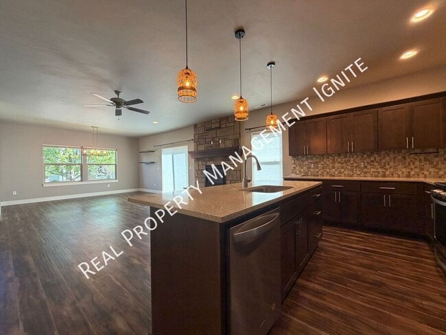 Photo - 20531 SE Stanford Pl