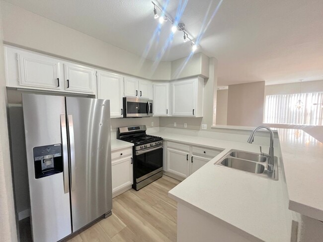 Photo - VERY NICE 2BED/2BATH WITH 1 CAR GARAGE IN GATED VISTANA CONDOMINIUMS