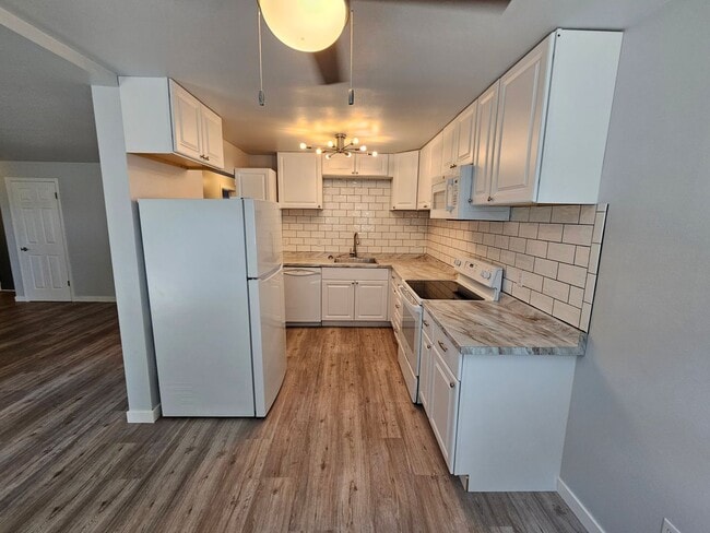 Photo - Beautifully Remodeled Condo in the Valley
