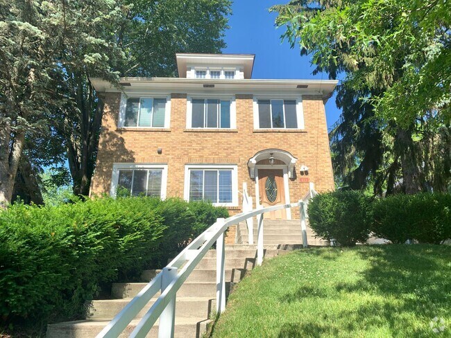 Building Photo - 413 Briarwood Ave SE Rental