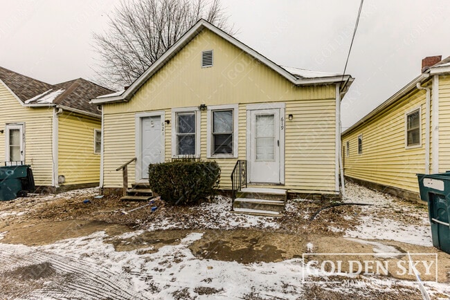 Building Photo - 619 S Mound St