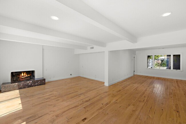 273 Cecil Pl