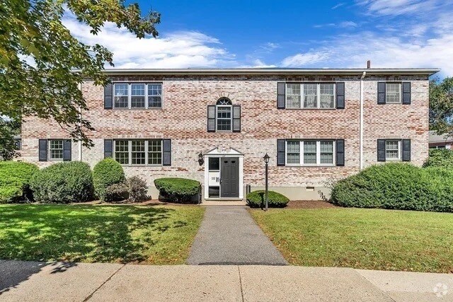 Building Photo - 117 Lake Shore Rd Unit 3 Rental
