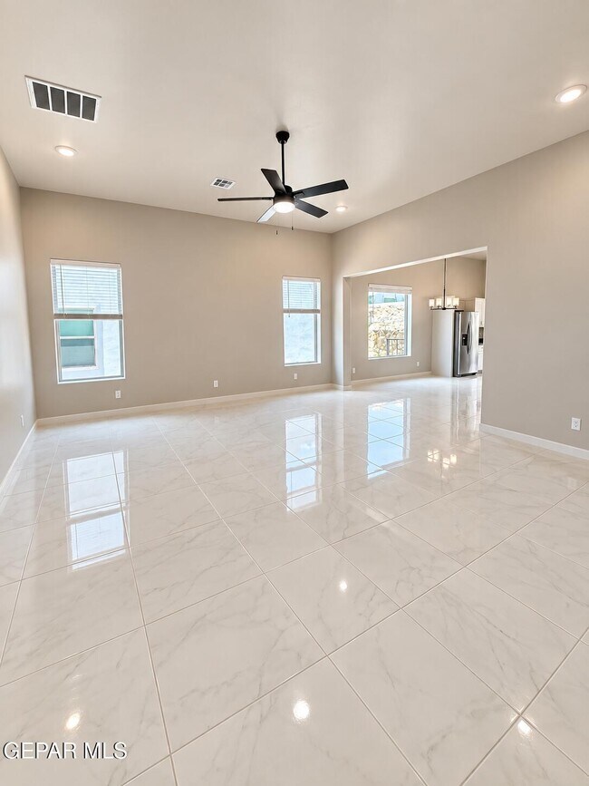 Photo - 12633 Middlesbrough Ave