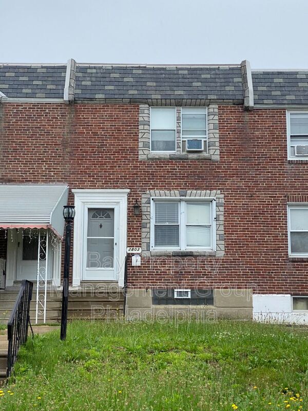 Photo - 2803 Knorr St House