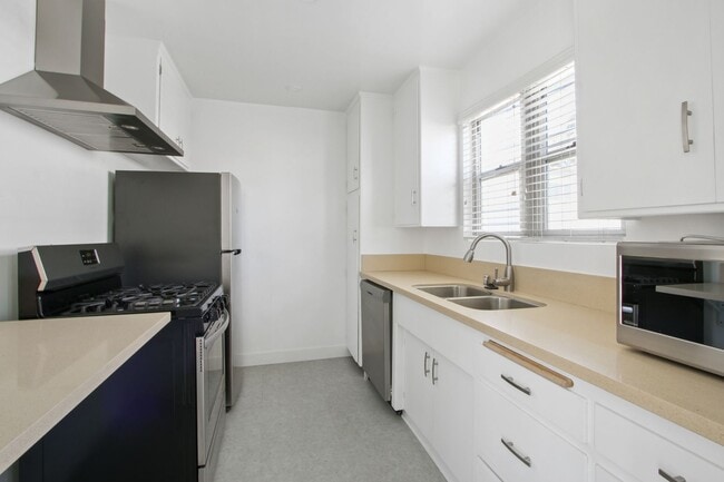 Photo - 943 6th St Apartamento Unidad J