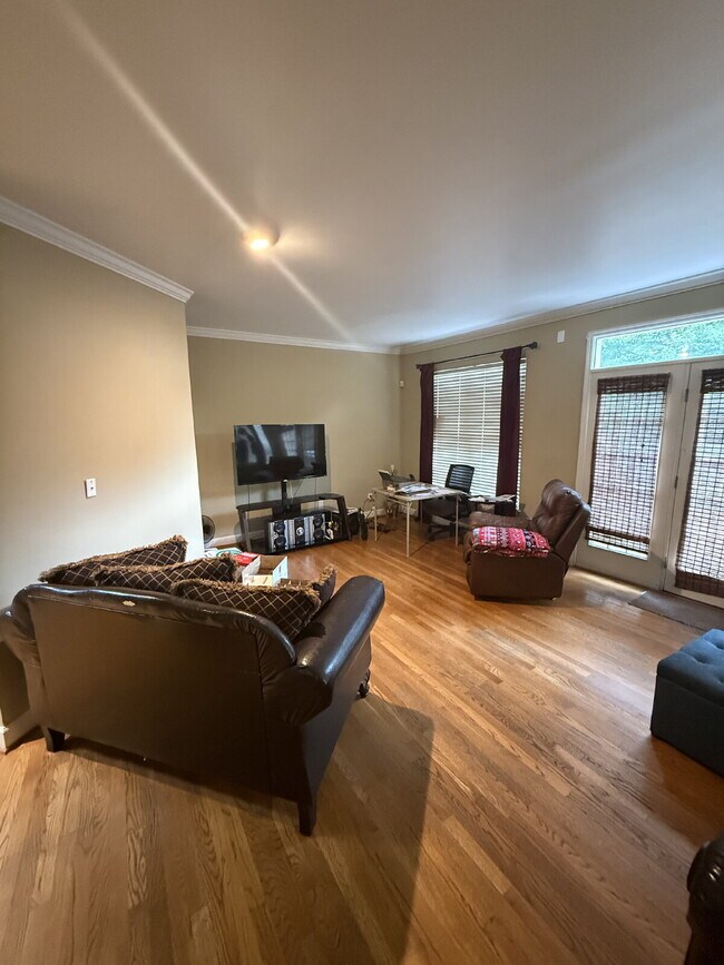 Photo - "Spacious 3-Bedroom Gem in Brentwood – FENCED yard. Modern Comfort with 2.5 Baths and 1850 Sq Ft!" Unit #125