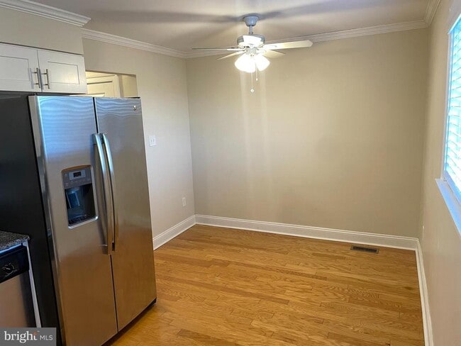 Building Photo - 1006 N York Rd