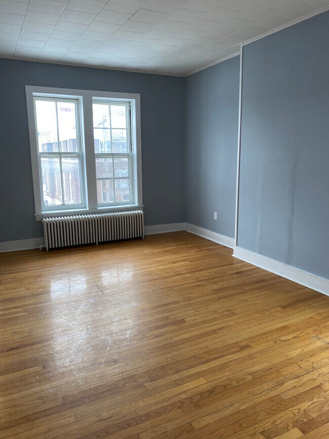 1440 1st Ave Unit 3R