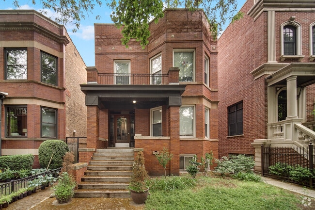 Building Photo - 1240 W Cornelia Ave Rental