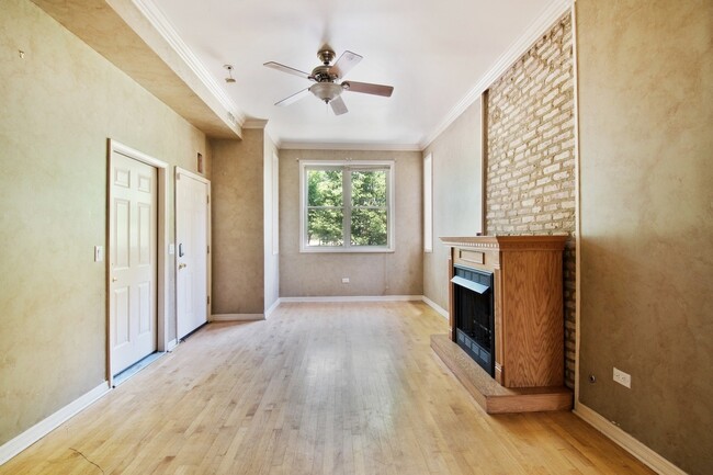 Building Photo - 3053 W Washington Blvd Unit #1 Rental