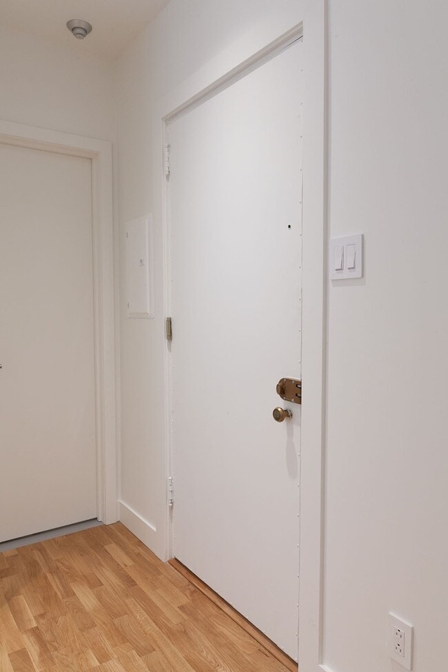 Photo - 2060 Rue du Fort Unité 3