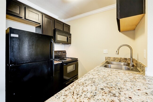 Photo - 2006 W 43rd St Unit 19