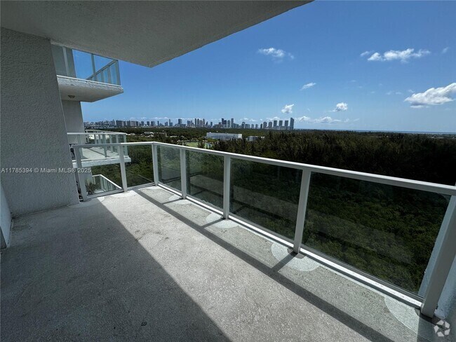 Building Photo - 14951 Royal Oaks Ln Unit 1504 Rental