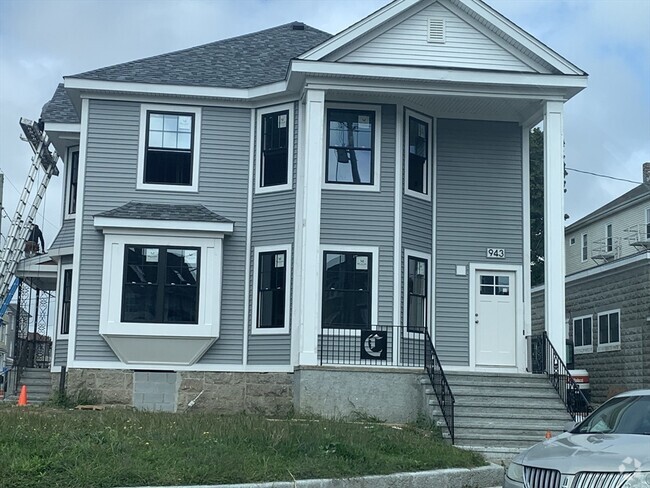 Building Photo - 943 County St Unit 1 Front Rental