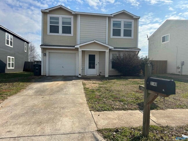 Building Photo - 3140 Lakeland Dr SW