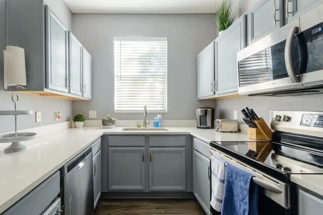 Photo - 120 Palermo St