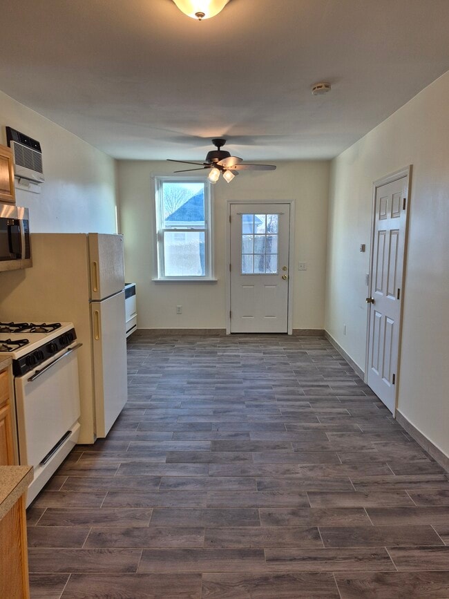 Photo - 2979 Fairfield Ave Unit 1 R