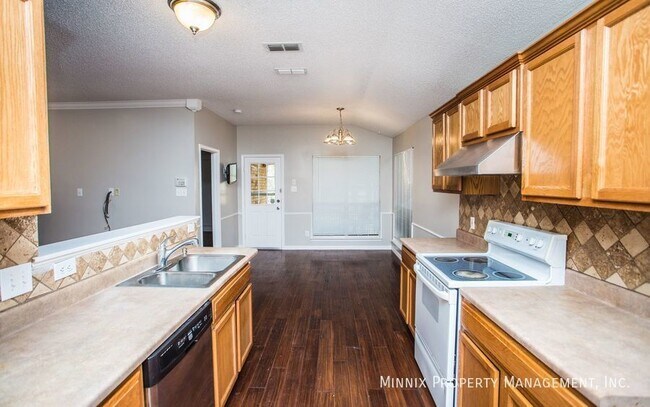 Photo - 156 Frankford Ct