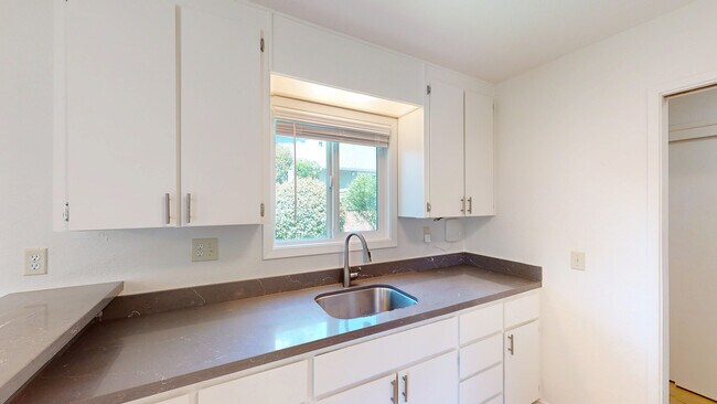 356 Robinson St Unidad 4