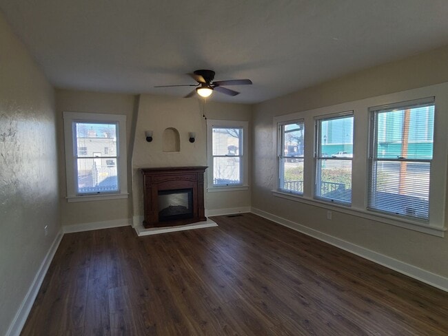 Photo - Action Properties R.E.S. Inc offering Central Roseville 2 Bed, 1bath  Carport Parking, Large yard...