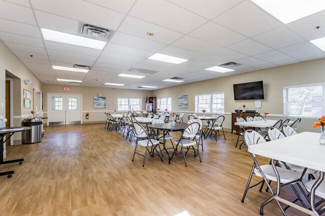 MEDFORD LANDING APARTMENTS