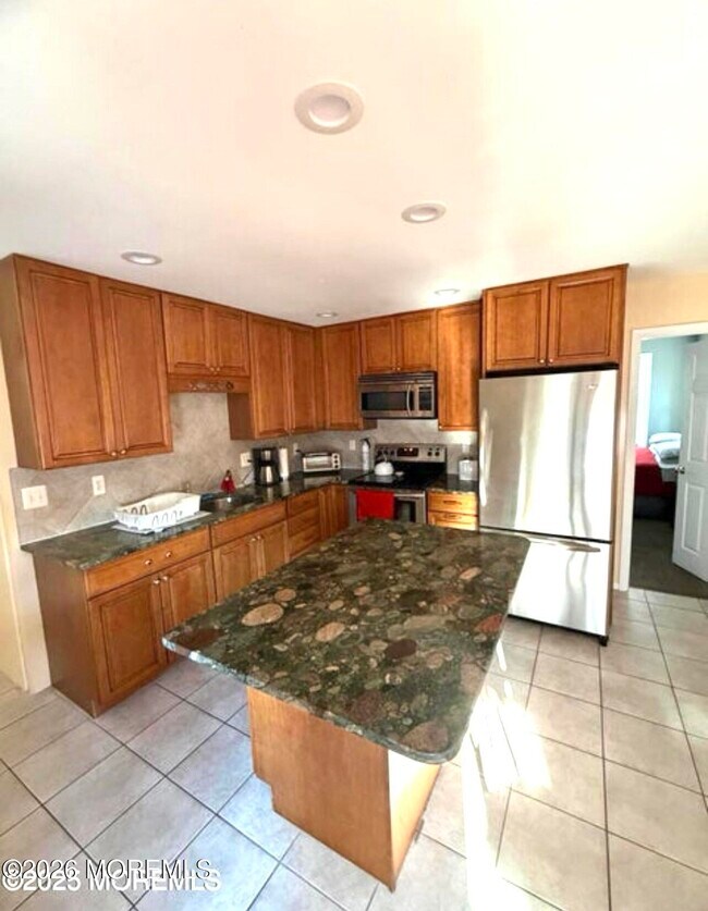 Photo - 60 Sherman Ave Unit B