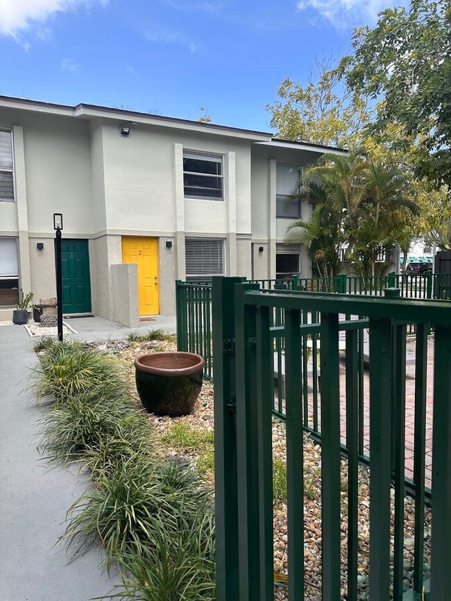 Photo - Hideaway in the Grove