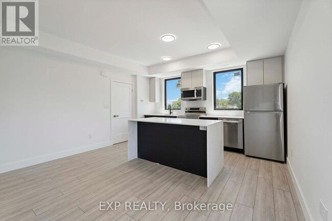 Photo - 7277 Wilson Crescent