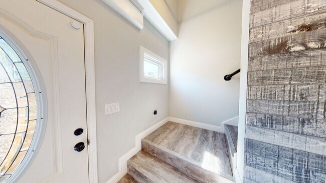 Photo - 1411 Peralta St Unit 1411