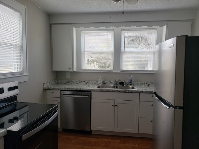 Photo - 12 Eastlan Dr