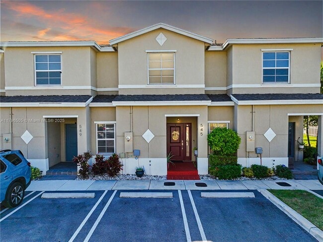 Photo - 545 NE 5th St Townhome