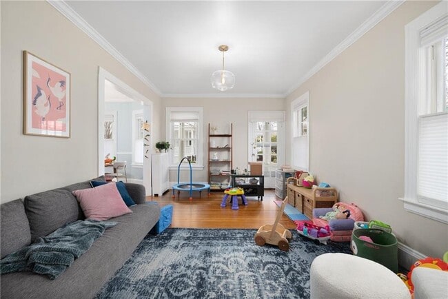 Photo - 422 Wayland Ave