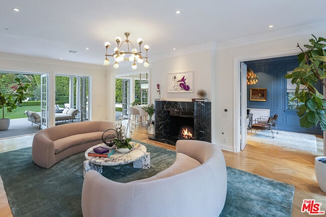 Photo - 9135 Hazen Dr