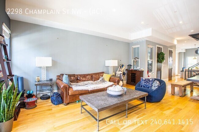 Photo - 2298 Champlain St NW