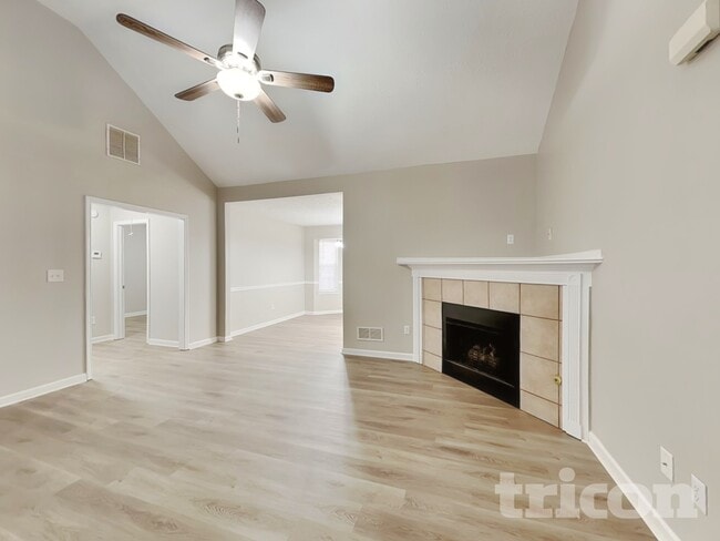 Photo - 210 Baxter Ln