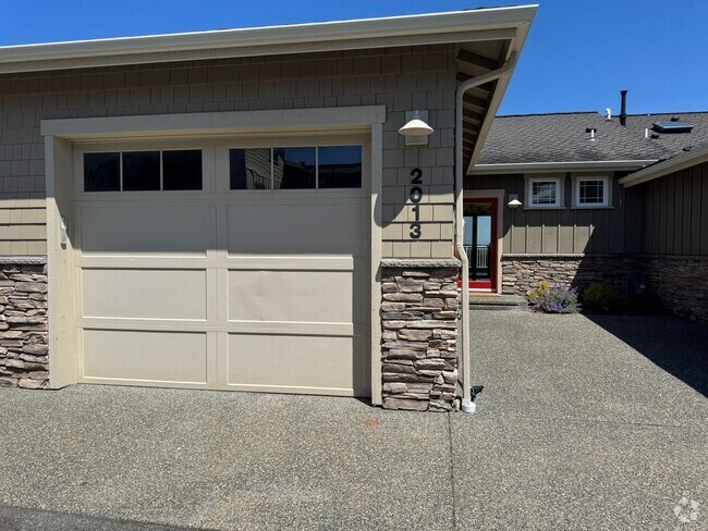 Building Photo - 3 Bed, 2.5 Bath PLUS Bonus Room Anacortes Rental