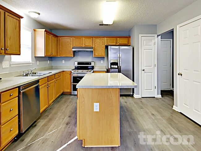 Photo - 6301 Dumont Ln