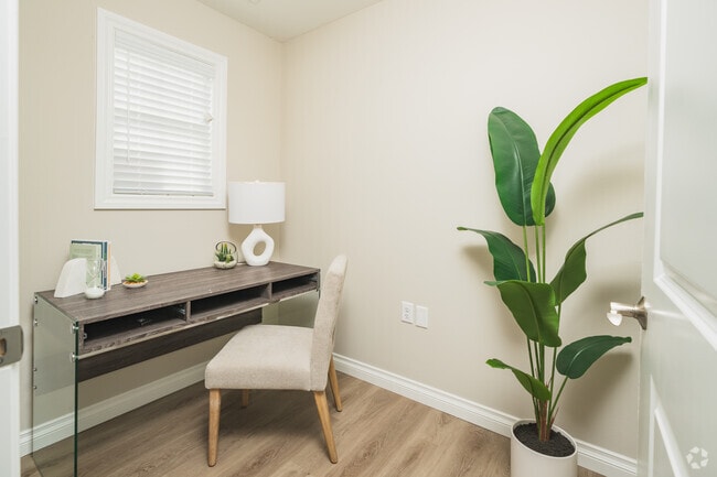 2BR, 2BA - 1,162SF