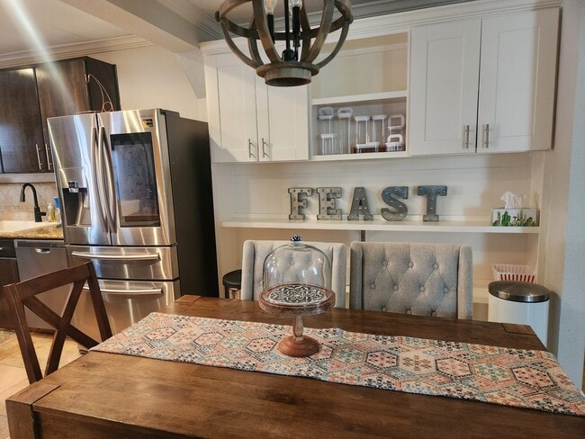 Photo - 115 Field Crest Dr