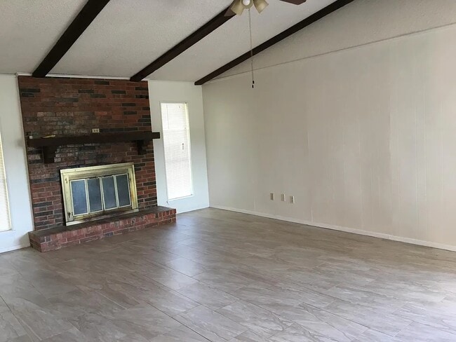 Photo - 205 Town North Dr