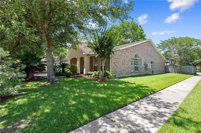 Photo - 1044 Breckenridge Dr