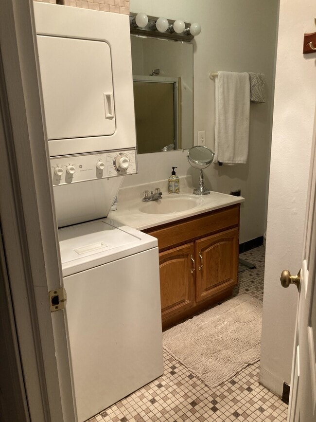 Photo - 752 Tremont St Unidad 2