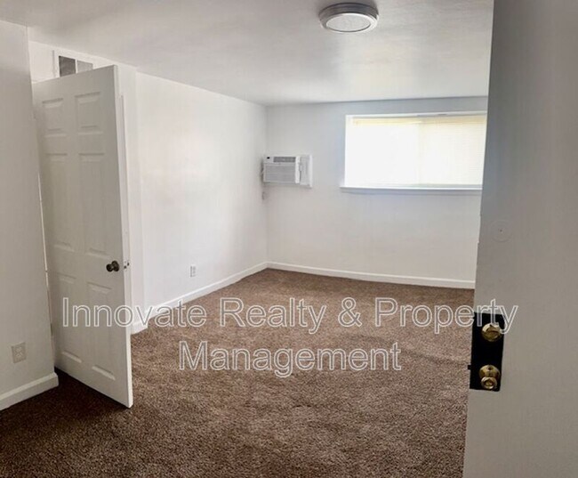 Photo - 7613 Whitaker Ave